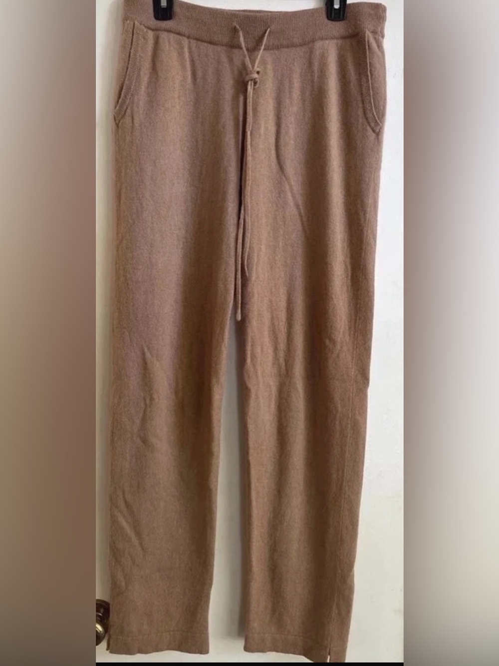 Quince 100% cashmere straight leg drawstring pants size large camel color